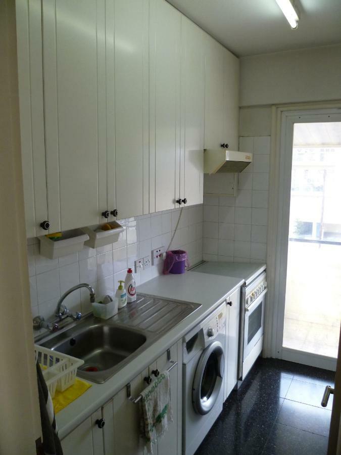 Double Room With Ensuite Bathroom At Datacom Building Nicosia Kültér fotó